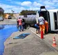 
                  Motorista perde controle e caminhão tanque tomba na BA-156