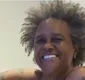 
                  Sandra Sá posa nua para a esposa em ensaio caseiro; veja fotos