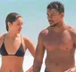 
                  Xamã e Sophie Charlotte aparecem juntos curtindo praia no Rio; fotos