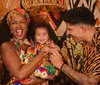 Iza e Yuri Lima batizam a filha Nala na Igreja da Penha no Rio; FOTO