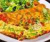 Como fazer omelete cremosa de batata com queijo fácil e perfeita
