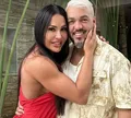 Gracyanne Barbosa se declara em foto com Belo: 'Meu maior presente'