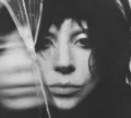 Lady Gaga faz homenagem a noivo Michael Polansky em novo álbum; ouça