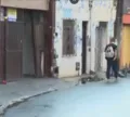 Motociclista morre após ser atropelado em Salvador; motorista é preso