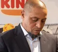 Roberto Carlos fica sem casa e briga por fortuna após divórcio