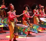 Bora Ali? Conheça a Didá e se jogue no mundo da percussão feminina