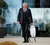 Carlo Ancelotti chega ao Brasil em meio à nova tempestade política
