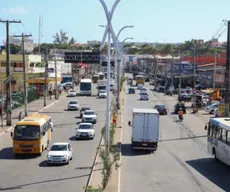 Homem morre atropelado enquanto caminhava em avenida de Salvador