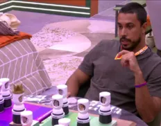 'BBB 25': Maike planeja vingança contra rival após levar golpe