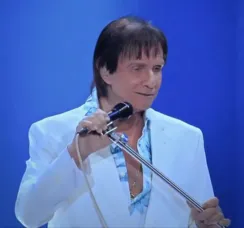 Roberto Carlos fará show gratuito no fim de ano em Salvador