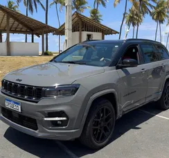 Testamos a versão 'Blackhawk' do Jeep Commander