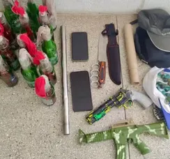 Torcedores do Bahia são detidos com coquetéis molotov e armas falsas