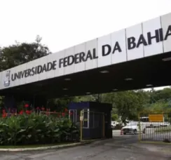 Homem é investigado por fotografar pessoas em banheiro da UFBA