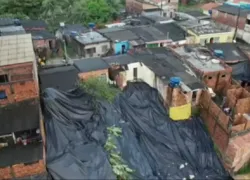 Dez casas são interditadas após deslizamento em cidade da Bahia