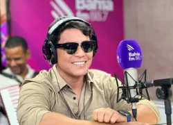 Gil Kalazans, novo vocalista da Colher de Pau, celebra agenda lotada