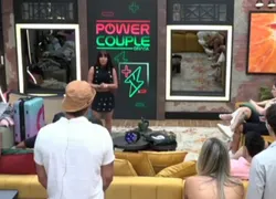 Power Couple: Gretchen surta e briga com elenco por leite de marido