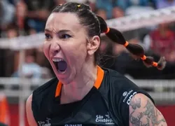 Quem é Tiffany, primeira mulher trans campeã da Superliga