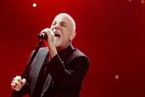 Billy Joel é diagnosticado com hidrocefalia e cancela shows; entenda