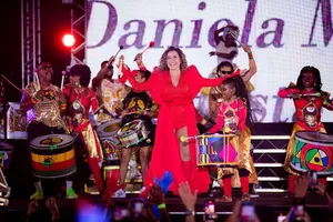 Daniela Mercury lança audiovisual de 40 anos com Ivete e Olodum