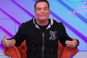 Leo Dias se pronuncia de saída do SBT e expõe futuro no Fofocalizando
