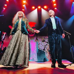 Caetano Veloso e Maria Bethânia lançam álbum inédito da turnê