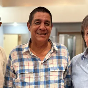 Zeca Pagodinho reencontra Roberto Carlos para programa da Globo