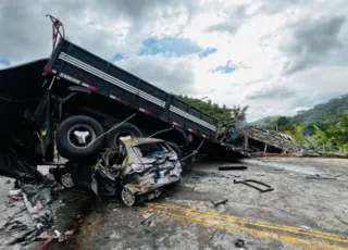 Governador Jerônimo lamenta mortes em acidente com ônibus