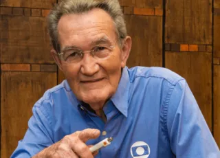 Morre Léo Batista, voz marcante da Globo, aos 92 anos