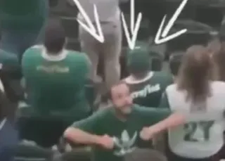 Racismo nosso de cada dia marca presença nas arquibancadas