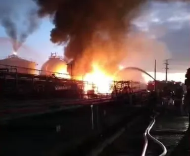 Explosão causa incêndio no Polo Industrial de Camaçari