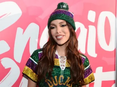 Anitta rebate críticas aos convidados de ensaio: 'Tem que ter senso'