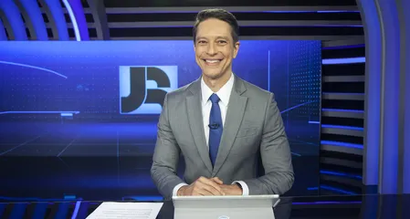 Record faz dança das cadeiras com Celso Freitas; veja substituto