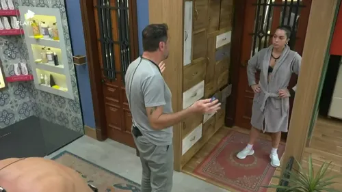 
					A Fazenda 16: Albert critica biquínis de Luana: 'Inevitável não olhar'
				
				