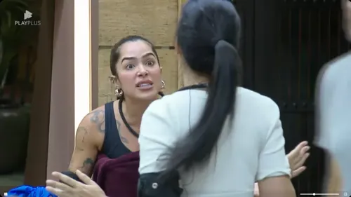 
				
					A Fazenda 16: Luana se irrita com Juninho: 'Cansada de macho gritando'
				
				