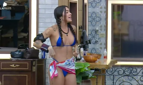 
					'A Fazenda 16': Luana provoca Albert e usa biquíni após crítica
				
				