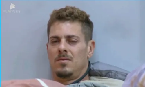 
				
					A Fazenda 16: Sacha é 'desmascarado' e web aponta contradição do ator
				
				