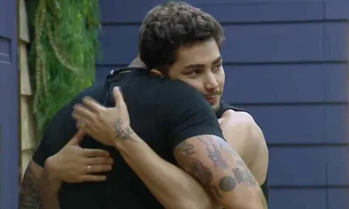 
				
					A Fazenda 16: Yuri e Gui brigam após aposta e expõem climão no G4
				
				