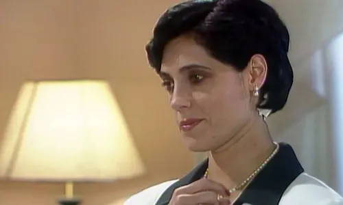 
					'A Viagem': 5 motivos para odiar a protagonista Diná
				
				