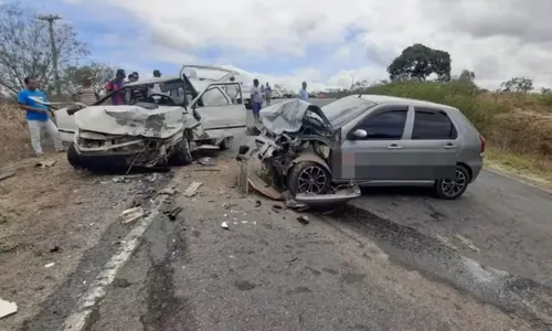 
				
					Acidente de carro deixa um morto e cinco feridos na Bahia
				
				