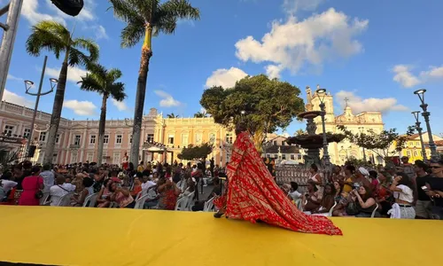 
				
					Afro Fashion Day traz pocket show de Larissa Luz na sexta-feira (1º)
				
				