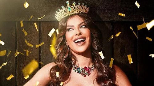 
					Carol Lekker estreia no SBT e web alfineta rival Dudu Camargo
				
				