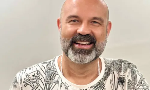 
				
					Alexandre Leão celebra a Lavagem do Bonfim com show especial; confira
				
				