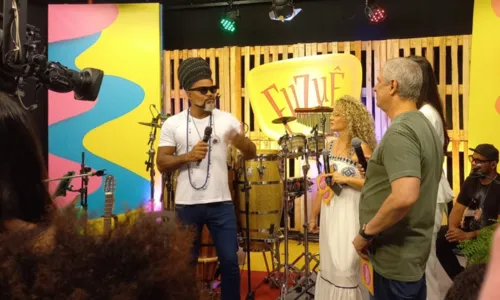 
				
					Após Claudia Leitte, Carlinhos Brown fala do Candyall
				
				