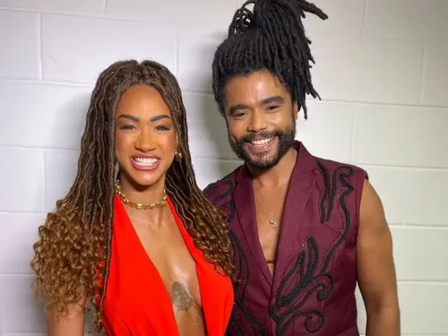 
				
					Ex-BBB Aline Patriarca volta a mudar visual e é elogiada por fãs
				
				