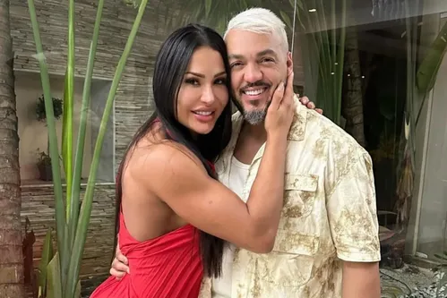 
				
					BBB 25: Gracyanne revela que evita brother por lembrar de Belo
				
				