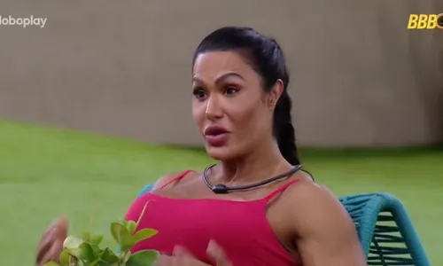 
				
					'BBB 25': Camilla volta a detonar Vitória e culpa sister por veto
				
				