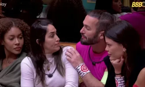 
				
					'BBB 25': Daniele Hypolito dá bronca em Diego: 'Para de ser bobo'
				
				