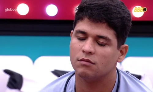 
				
					'BBB 25': Diego tem crise, Guilherme chora e João Pedro se preocupa
				
				