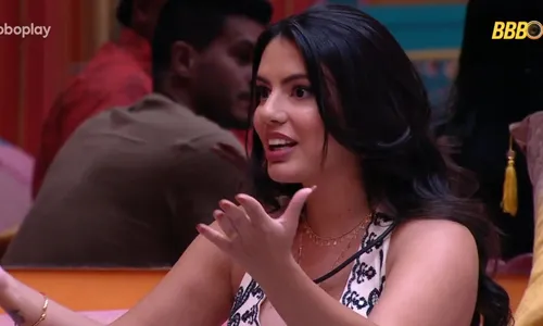 
				
					Ex-BBB Fernanda Bande abre o jogo de convite para 'A Fazenda'
				
				