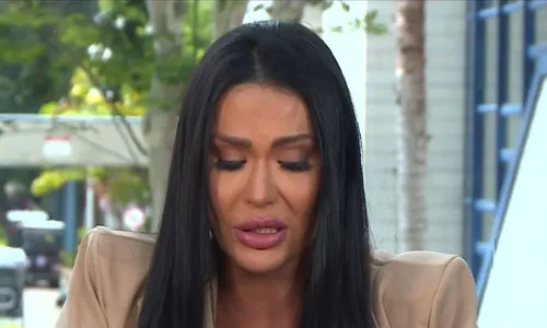 
				
					BBB 25: Gracyanne Barbosa revela consequências do confinamento
				
				
